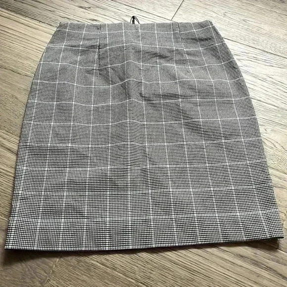 ✨🆕dynamite🆕✨ | Elle blue  plaid mini skirt - Picture 8 of 10